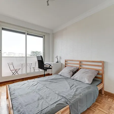 Le Cosy *